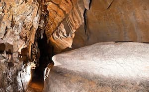 Interior cuevas en País Vasco